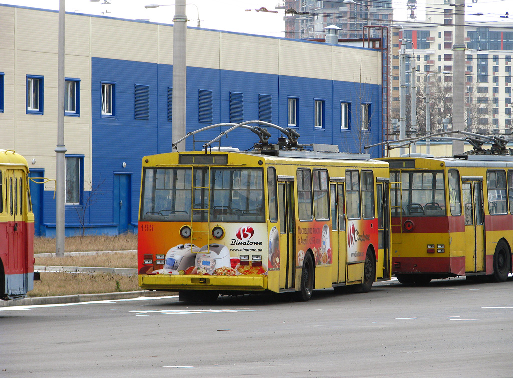 Київ, Škoda 14Tr02/6 № 195