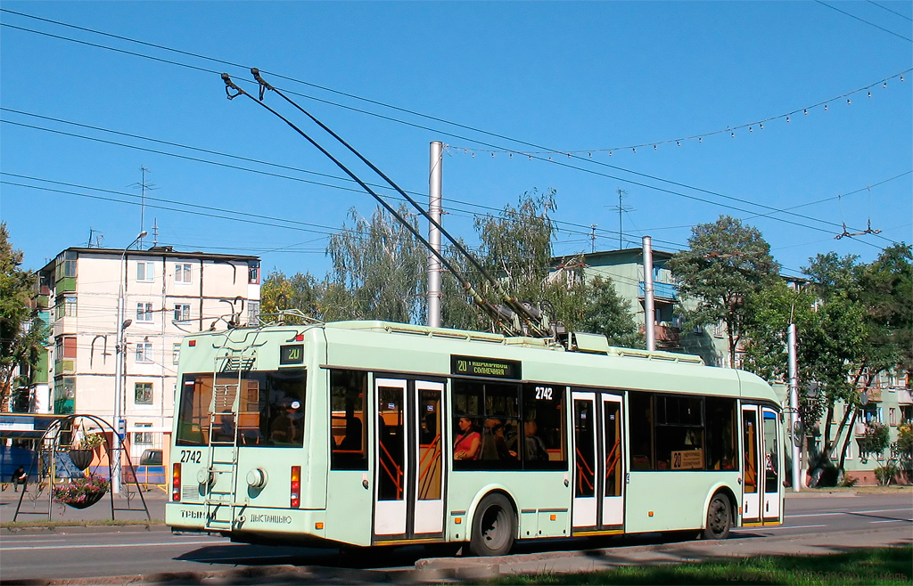 Гомель, БКМ 32102 № 2742