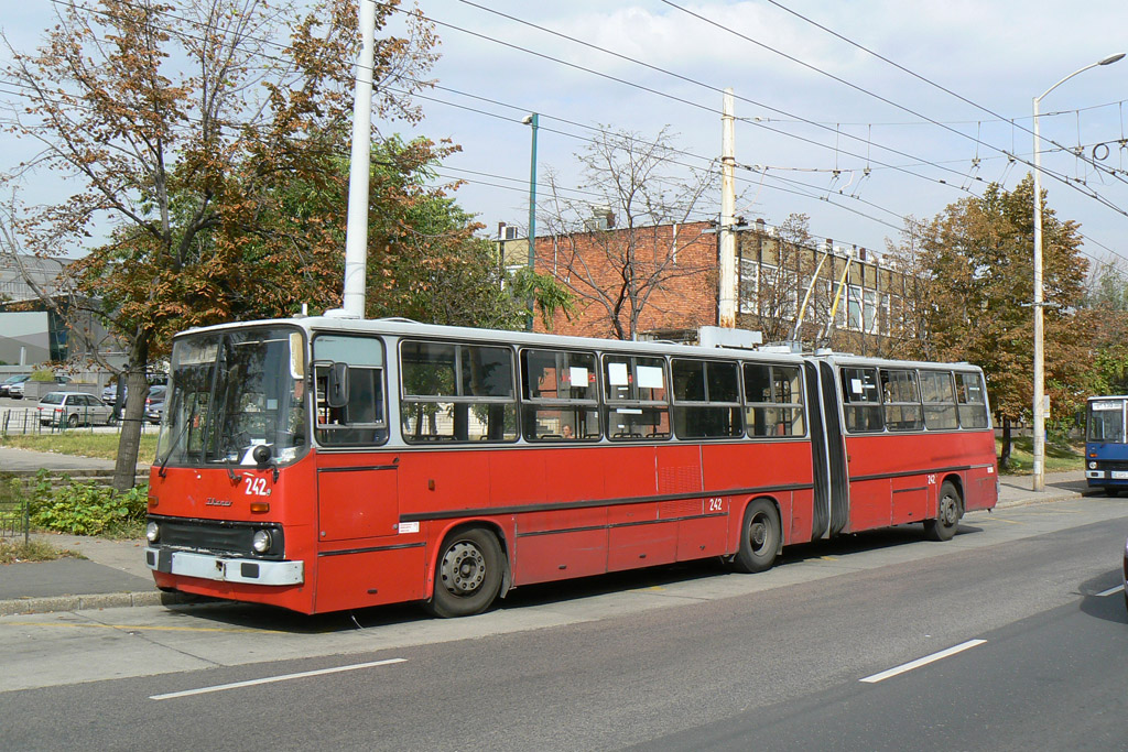 Budapešť, Ikarus 280.94 č. 242 Budapešť, Ikarus 280.94 č. 242