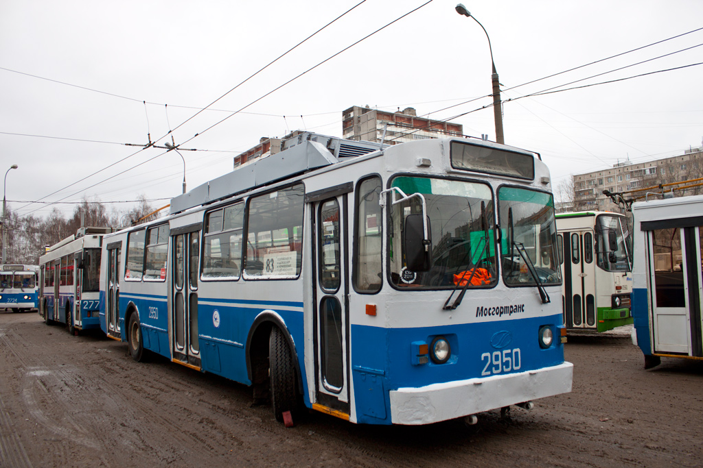 Москва, БТЗ-5276-01 № 2950