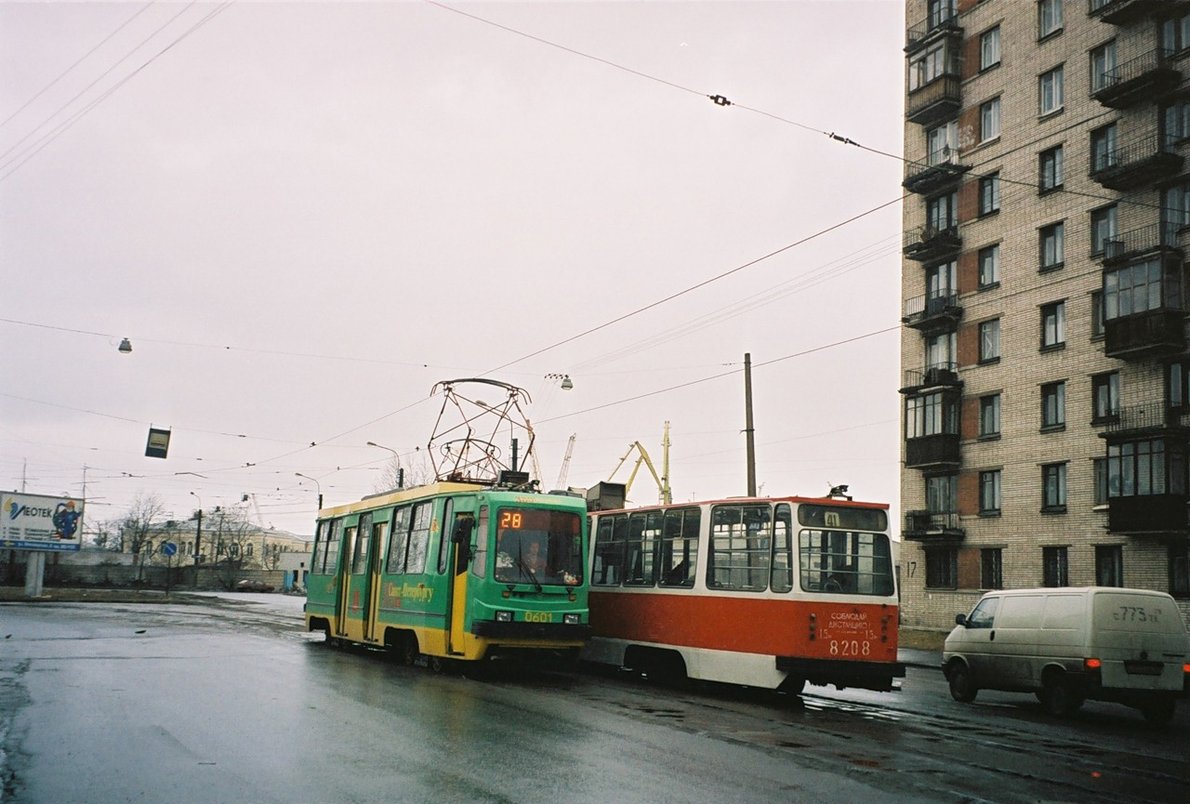 Санкт-Петербург, 71-134К (ЛМ-99КЭ) № 0601; Санкт-Петербург, ЛВС-86К № 8208