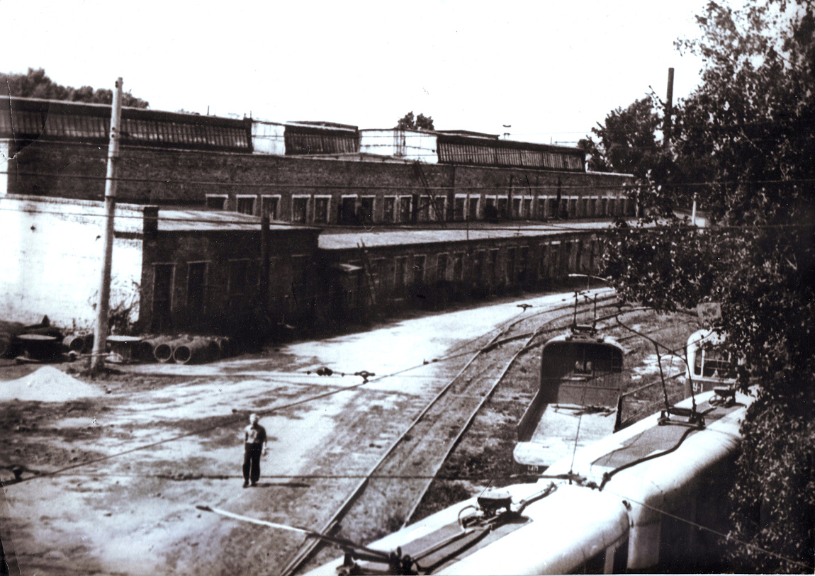 新西伯利亚, RVZ-6M # У-1; 新西伯利亚, MTV-82 # МП-2; 新西伯利亚 — Historic Photos (Trams)