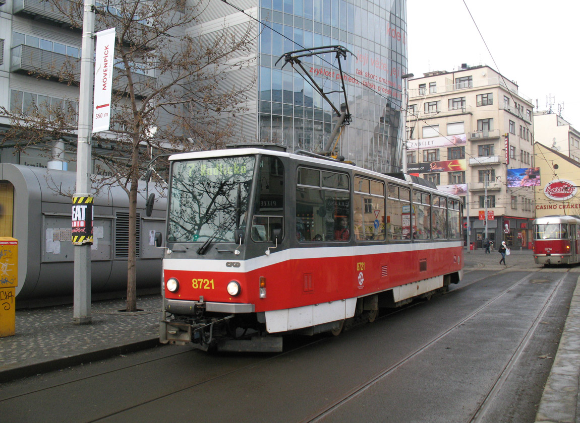 Прага, Tatra T6A5 № 8721
