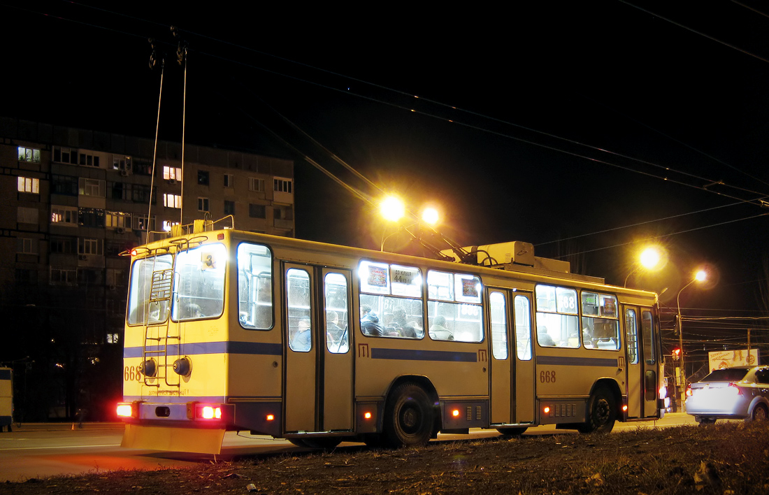 Кривой Рог, ЮМЗ Т2 мод. 7 № 668