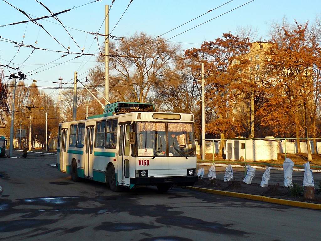Днепр, ЮМЗ Т1Р (Т2П) № 1069