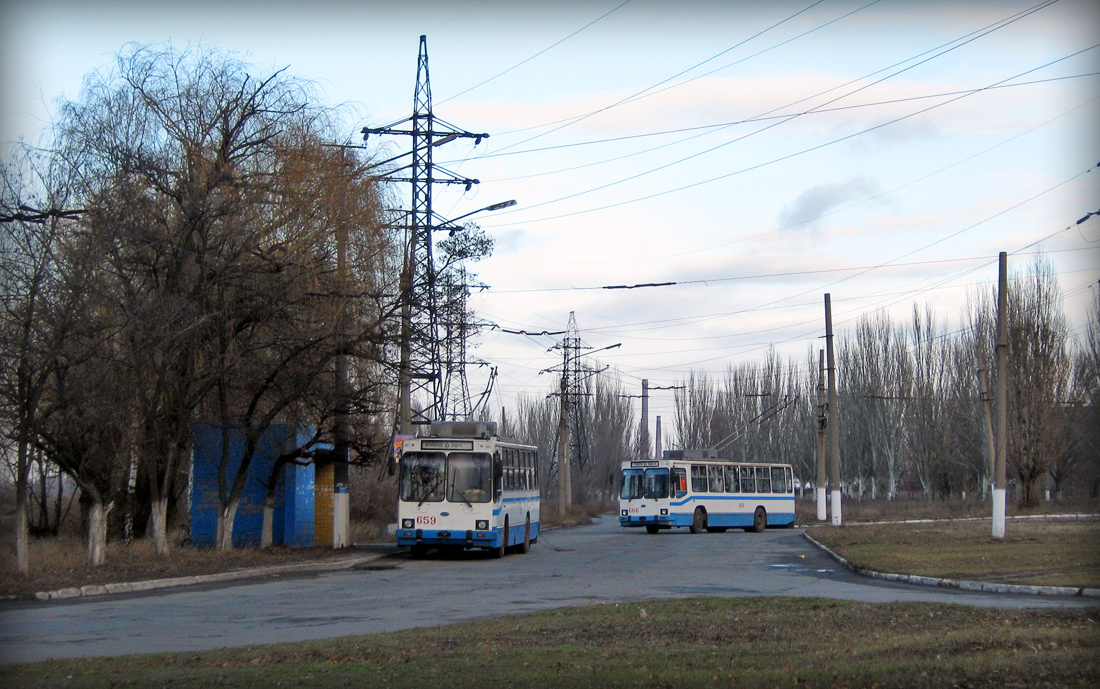 Кривой Рог, ЮМЗ Т2 мод. 7 № 659; Кривой Рог, ЮМЗ Т2 мод. 7 № 666