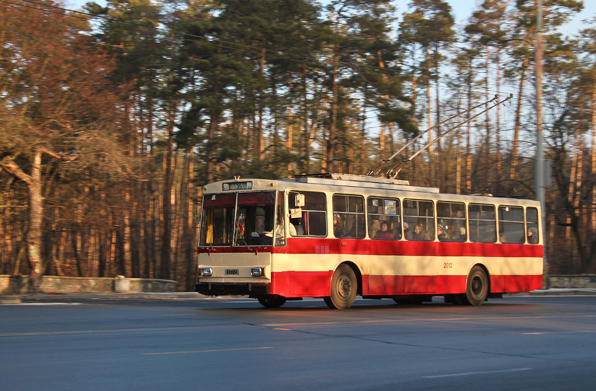 Киев, Škoda 14Tr02/6 № 2012
