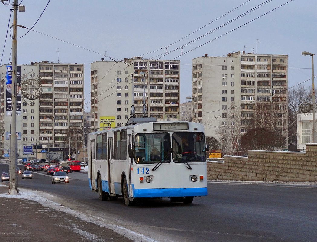 Екатеринбург, ЗиУ-682Г [Г00] № 142