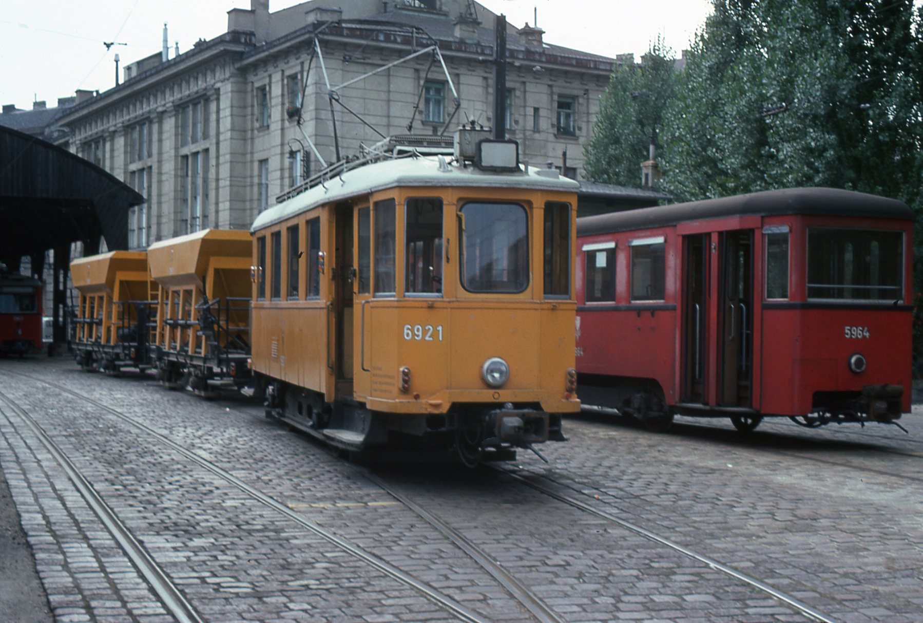 Vienna, HW Type UNH č. 6921; Vienna, Simmering Type  n2 č. 5964
