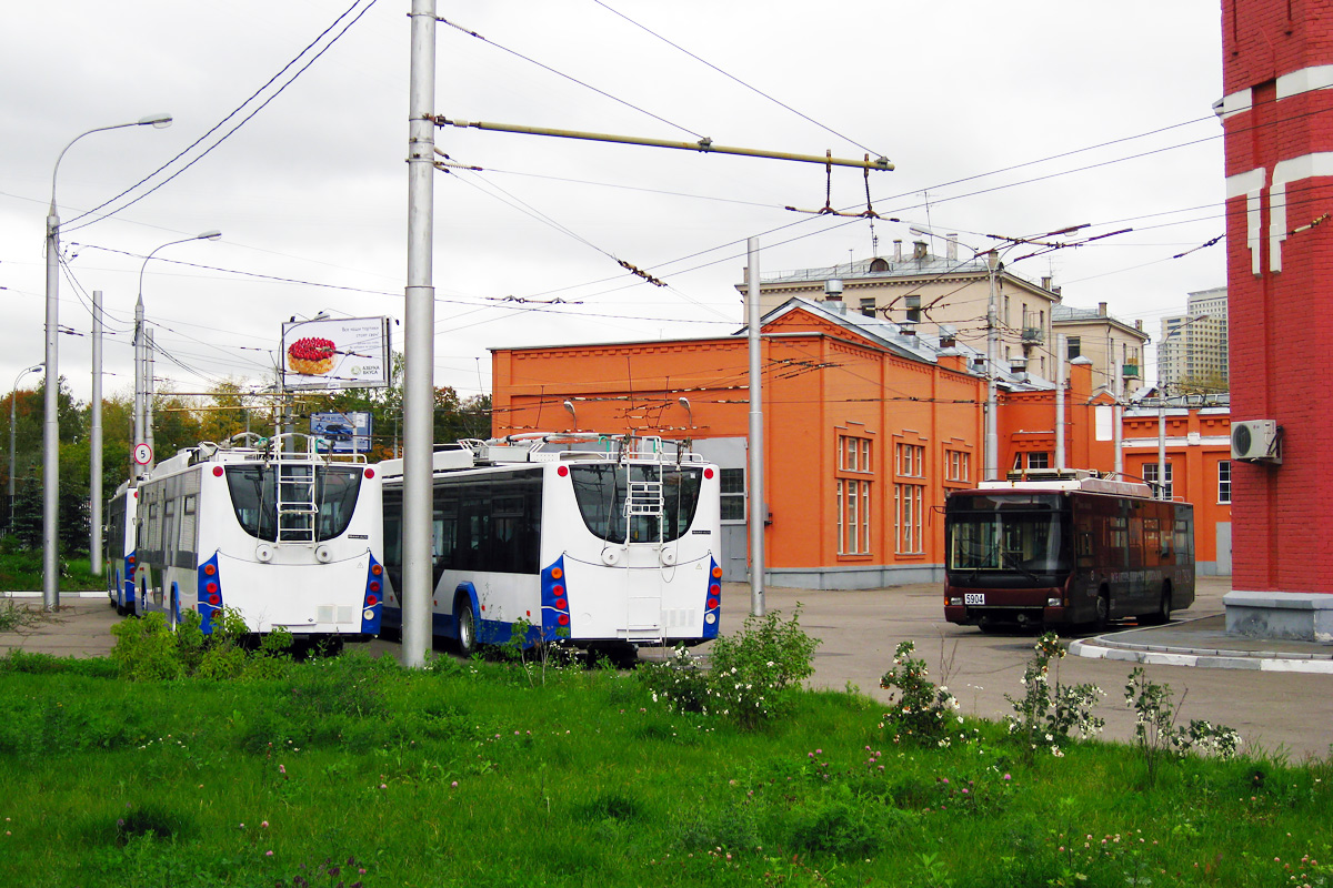 Москва, ВМЗ-5298.01 «Авангард» № 5904; Москва — Троллейбусные парки: [5] имени И. И. Артамонова. Новая территория в Ваганьково (с 2008); Москва — Троллейбусы без номеров