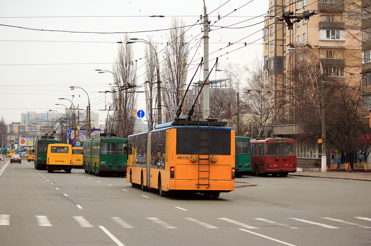 Киев, ЛАЗ E301D1 № 4609