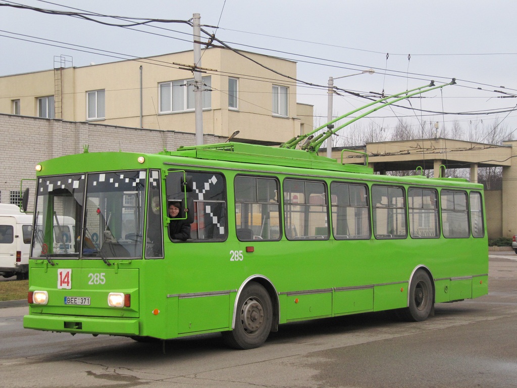Каунас, Škoda 14Tr02/6 № 285