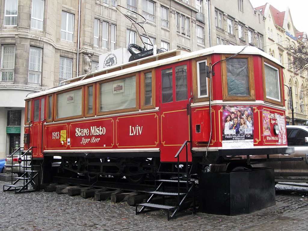 Львов, Двухосный моторный Graz/Siemens & Halske № 27; Львов — Реплика трамвая Sanok