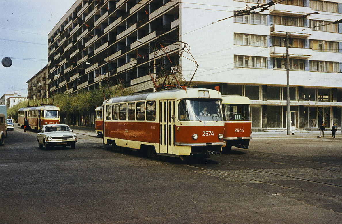 Волгоград, Tatra T3SU (двухдверная) № 2574; Волгоград, Tatra T3SU (двухдверная) № 2644; Волгоград — Старые фотографии — Волгоград