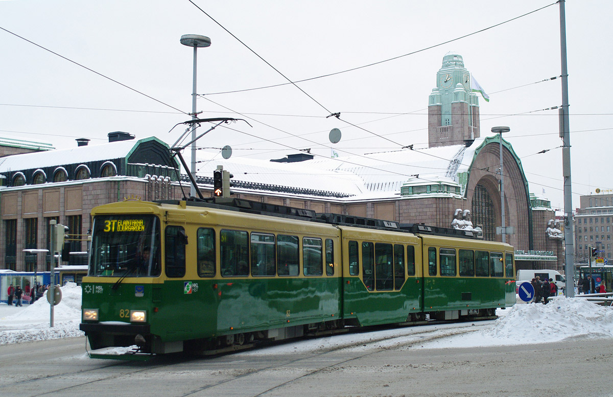 Helsinki — Espoo, Valmet MLNRV2 Nr 82