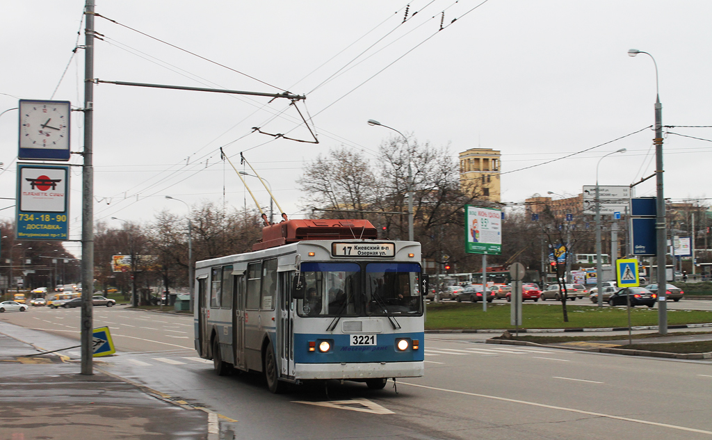 Moskva, ZiU-682GM1 (with double first door) č. 3221