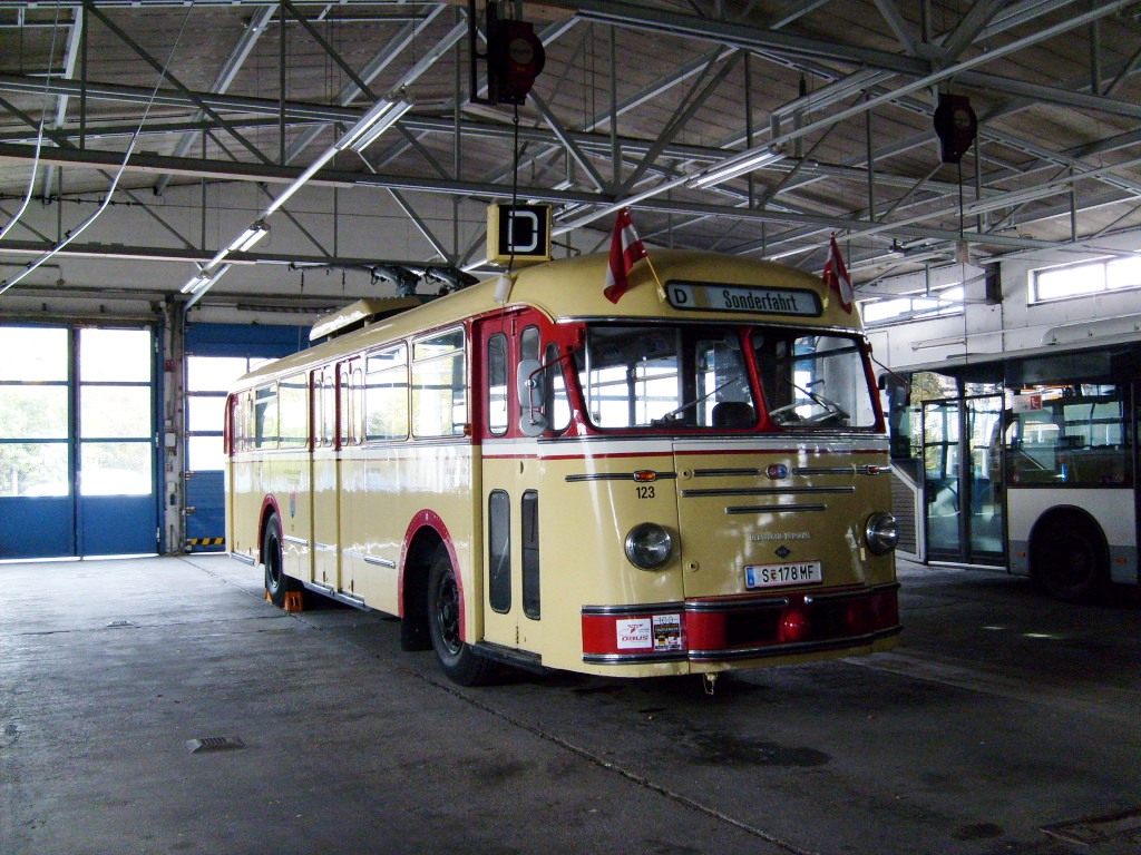 Зальцбург, Henschel/Uerdingen/Kiepe ÜH IIIs № 123