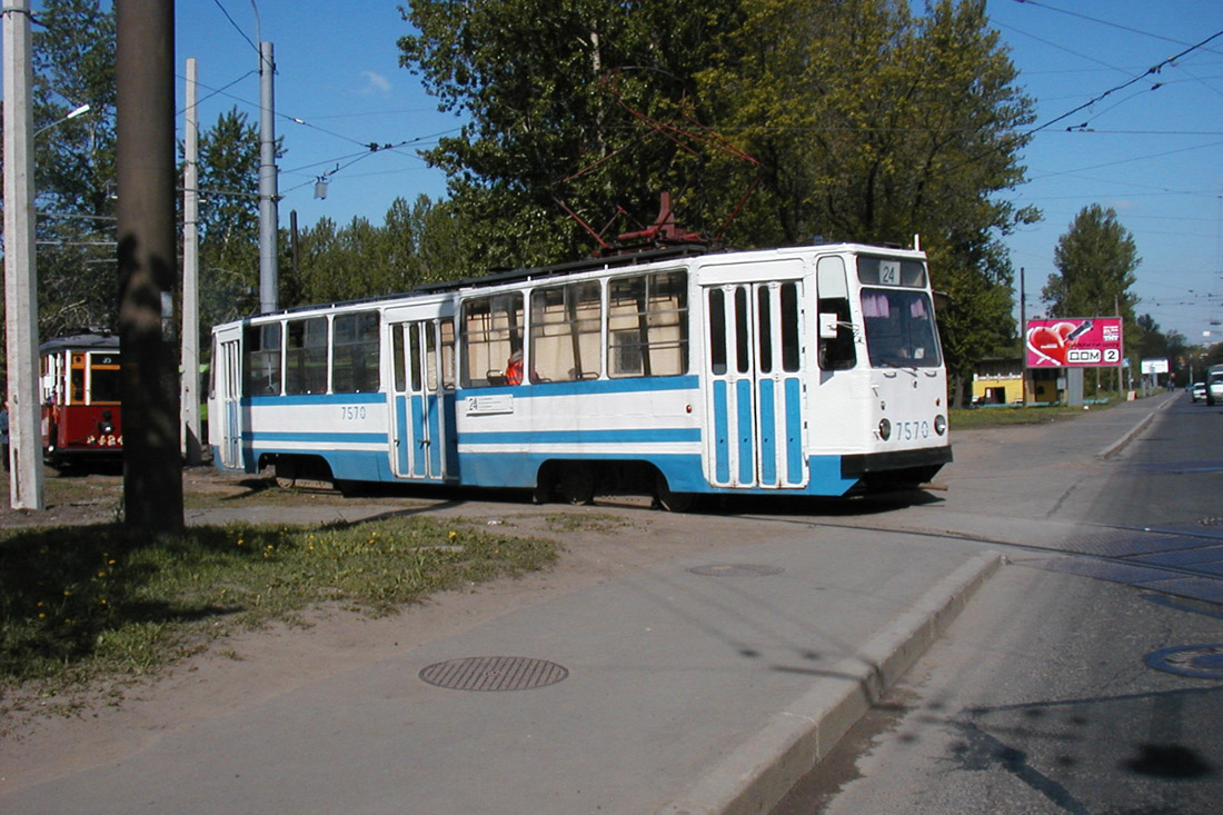 Санкт-Петербург, ЛМ-68М № 7570
