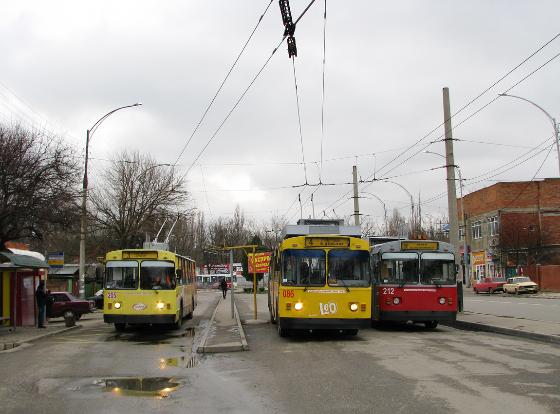 Краснодар, ЗиУ-682В-013 [В0В] № 205; Краснодар, ЗиУ-682Г [Г00] № 086