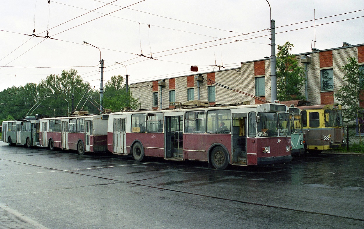Szentpétervár, ZiU-682V [V00] — 6114