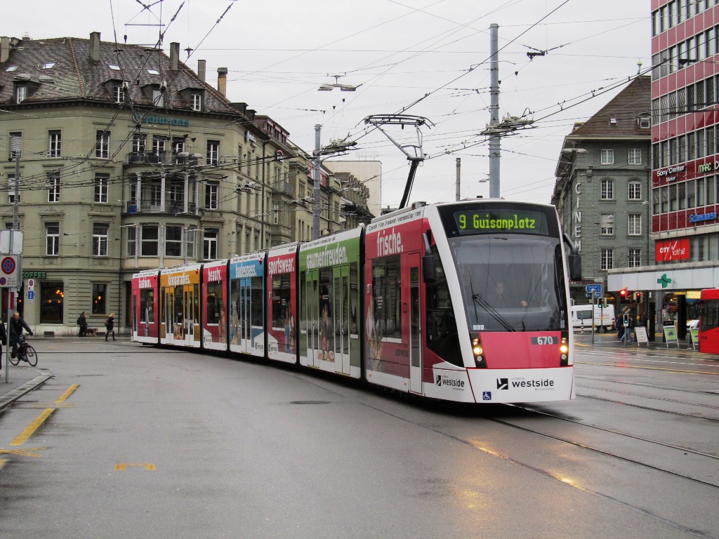 Bern, Siemens Combino XL č. 670