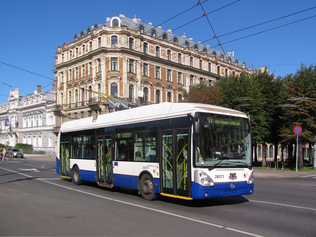 Rīga, Škoda 24Tr Irisbus Citelis № 28371