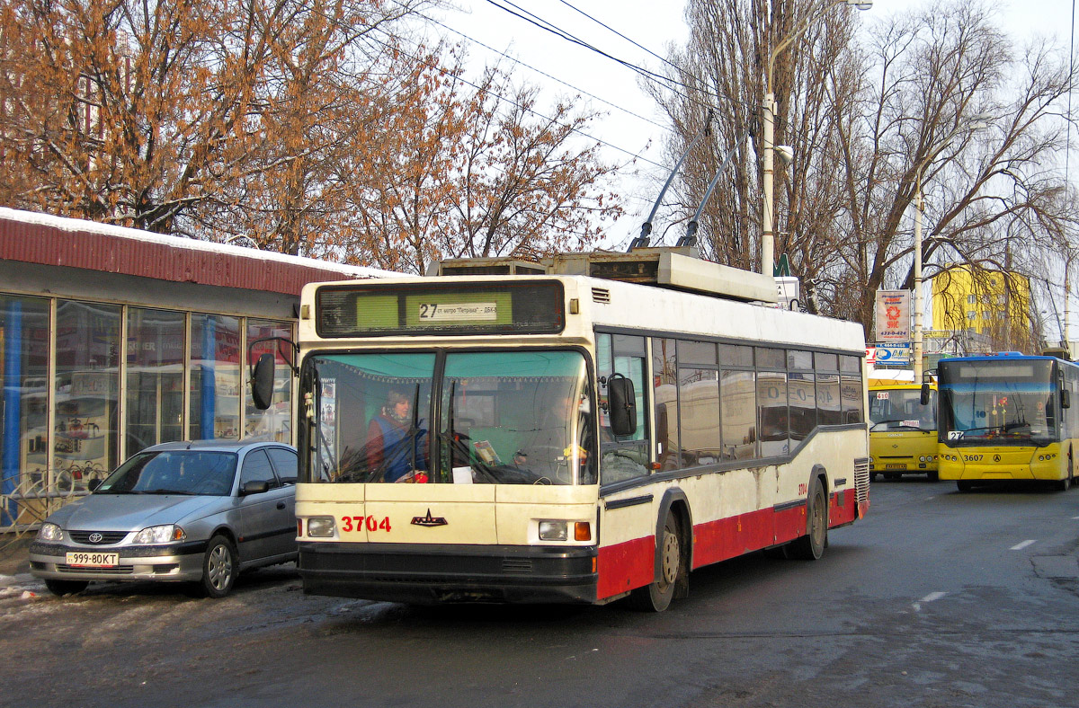 Киев, МАЗ-103Т № 3704