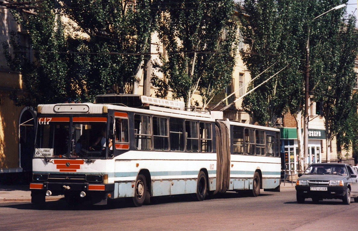Кривой Рог, ЮМЗ Т1 № 017 Кривой Рог, ЮМЗ Т1 № 017