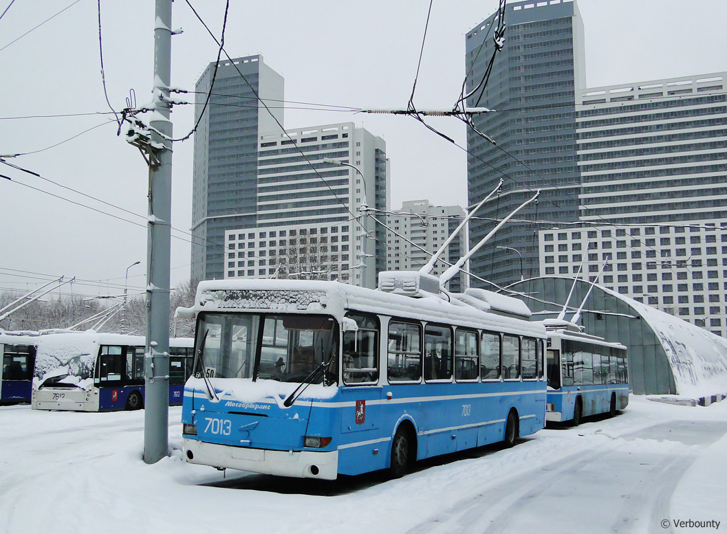 Москва, МТрЗ-5279-0000010 № 7013