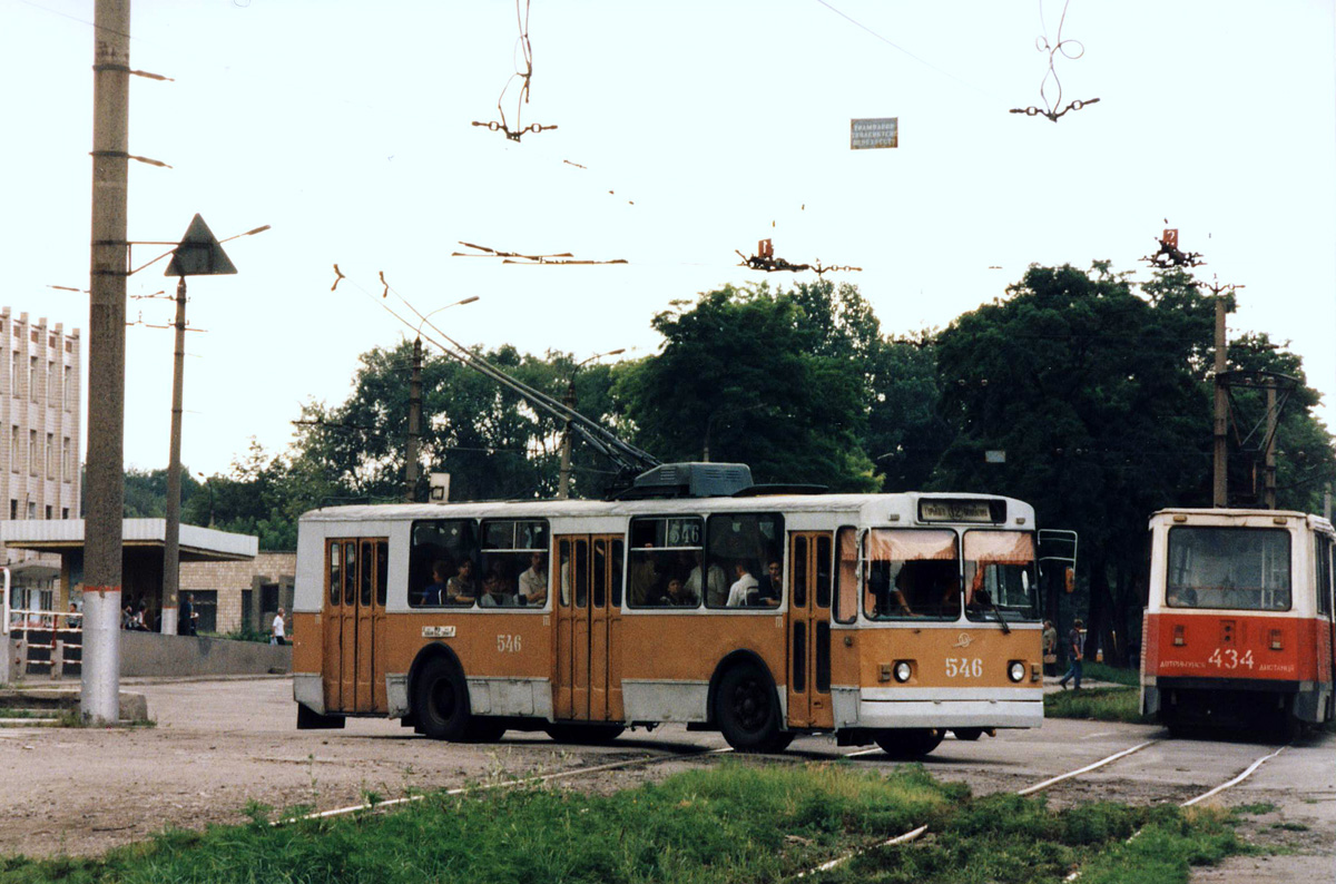 Krivij Rih, ZiU-682V-012 [V0A] č. 546; Krivij Rih, 71-605A č. 434