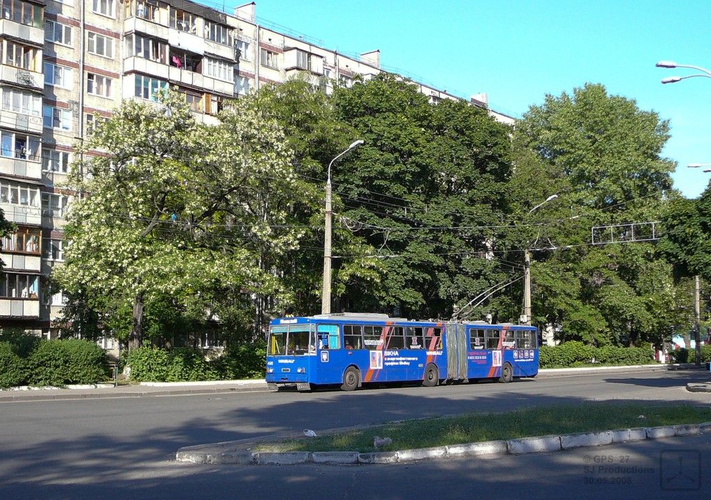Киев, Škoda 15Tr03/6 № 490