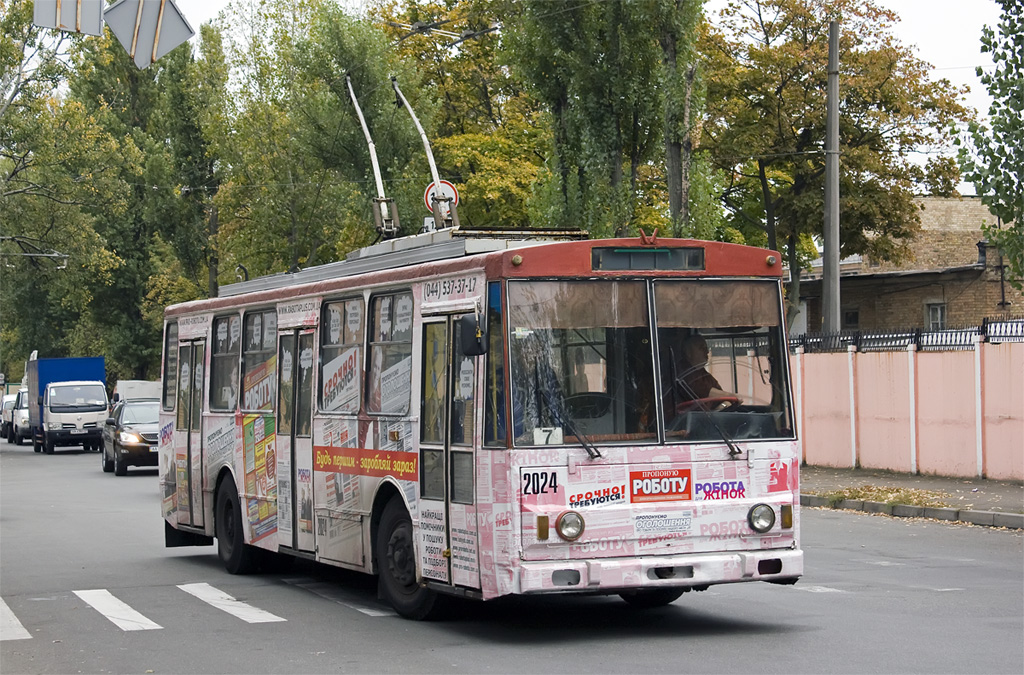 Киев, Škoda 14Tr02/6 № 2024