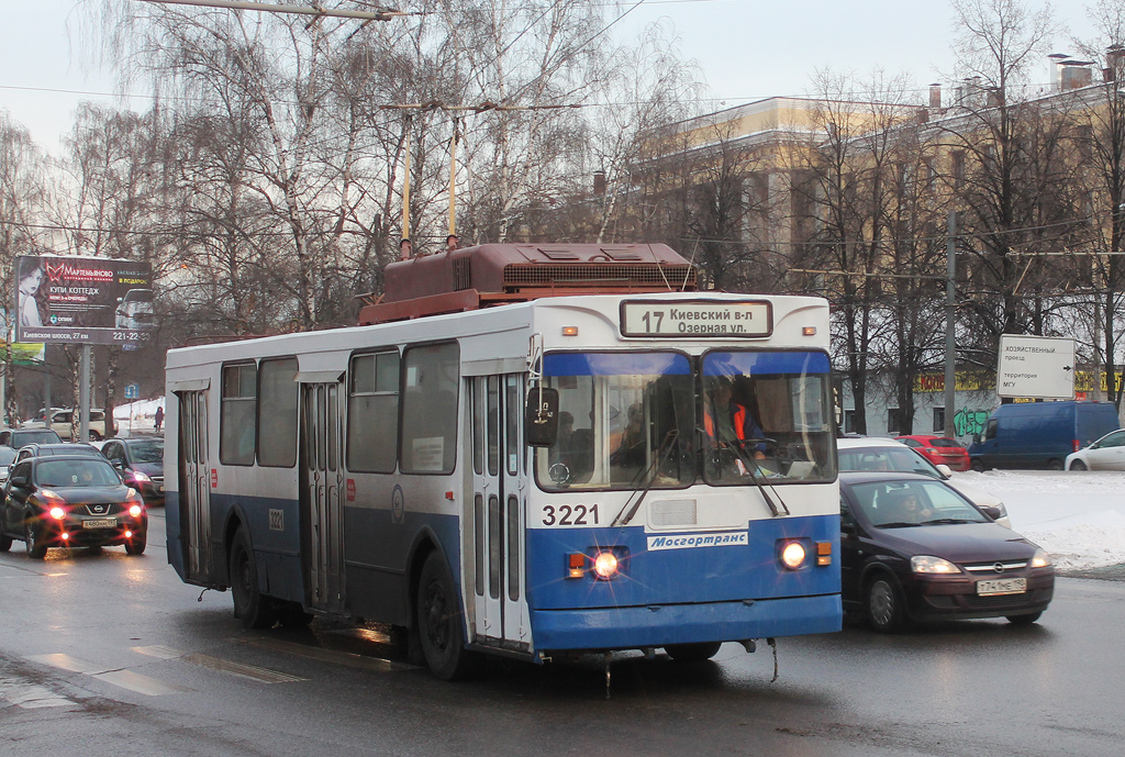 Moskva, ZiU-682GM1 (with double first door) č. 3221