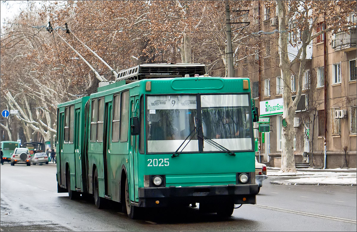 Одесса, ЮМЗ Т1 № 2025