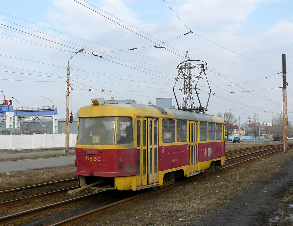 Kiev, Tatra T3SU N°. 5850 Kiev, Tatra T3SU N°. 5850