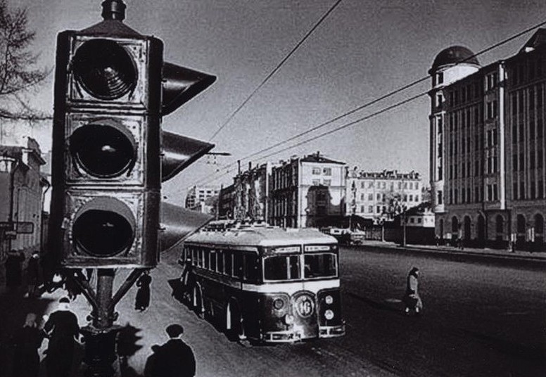 Москва, ЛК-4 № 16; Москва — Исторические фотографии — Трамвай и Троллейбус (1921-1945)