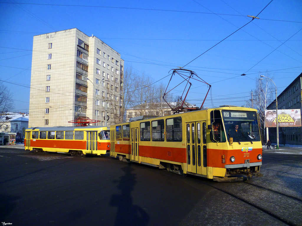 Єкатеринбург, Tatra T3SU (двухдверная) № 333; Єкатеринбург, Tatra T6B5SU № 370 Єкатеринбург, Tatra T3SU (двухдверная) № 333; Єкатеринбург, Tatra T6B5SU № 370