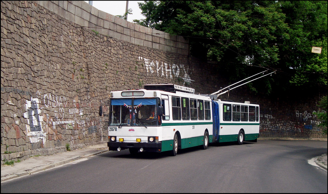 第聂伯罗 — The ride on trolleybus UMZ-T1 21.05.2011