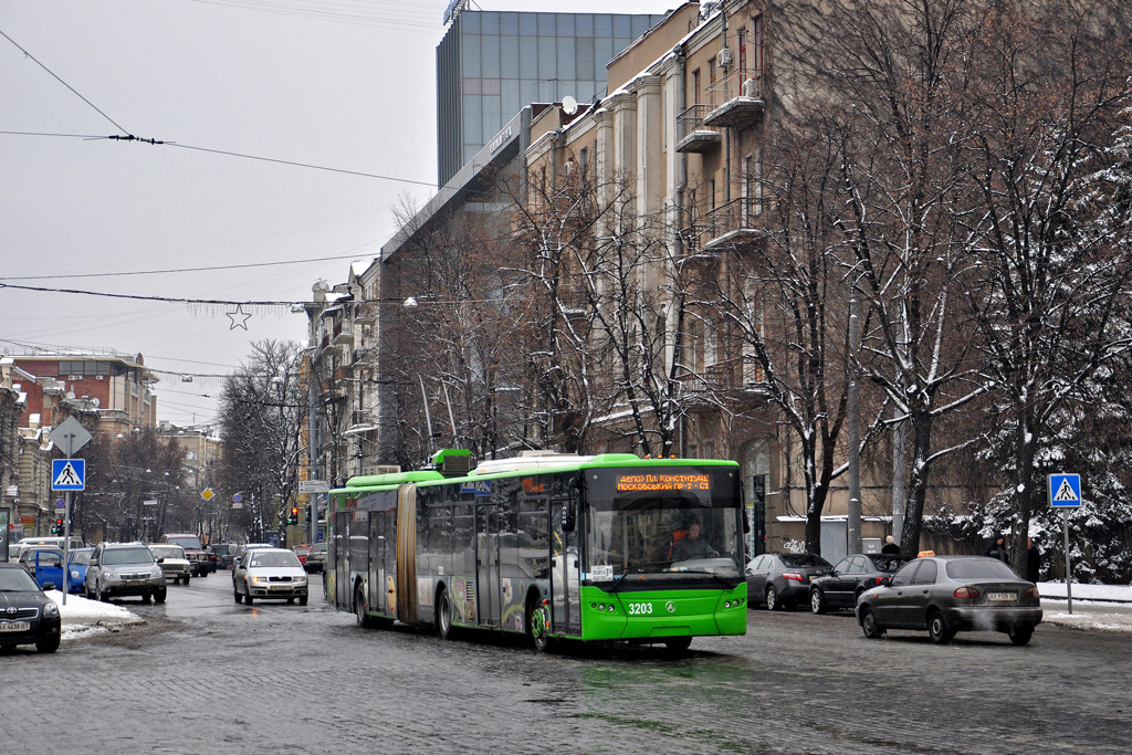 Harkov, LAZ E301D1 — 3203