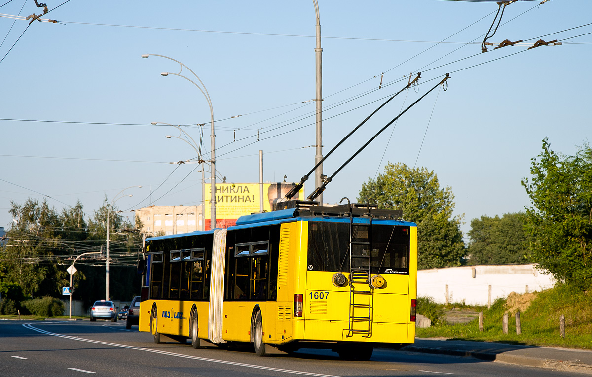 Kyjev, LAZ E301D1 č. 1607