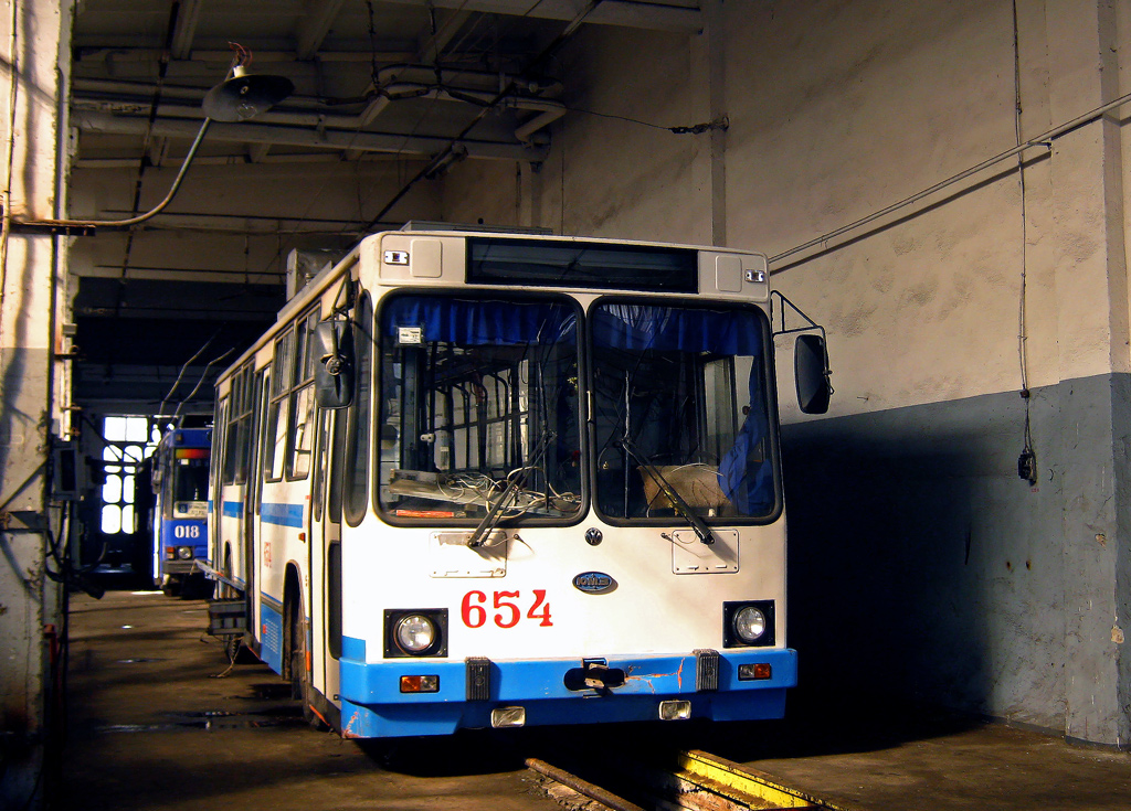 Кривой Рог, ЮМЗ Т2 мод. 7 № 654