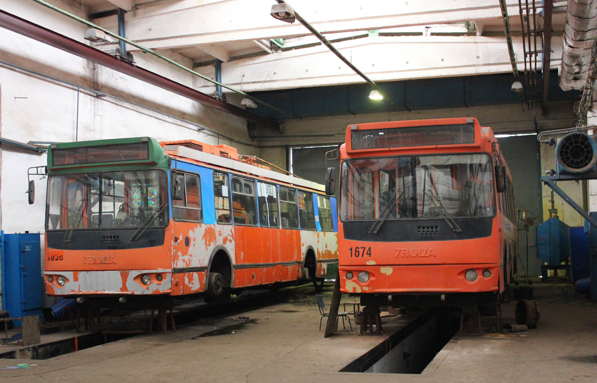 Нижний Новгород, ЗиУ-682Г-016.03 № 1668; Нижний Новгород, ЗиУ-682Г-016.03 № 1674