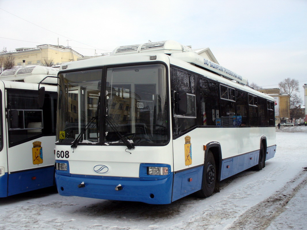 Киров, БТЗ-52768А № 608