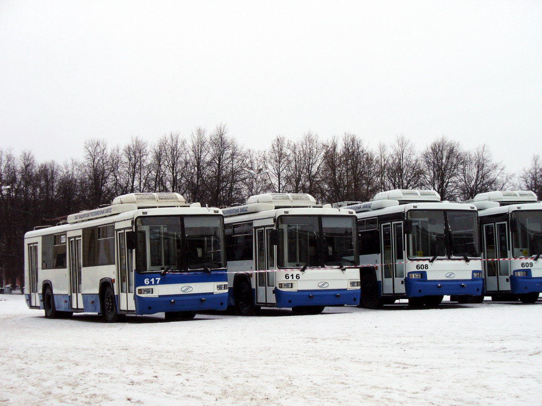 Киров, БТЗ-52767Р № 535