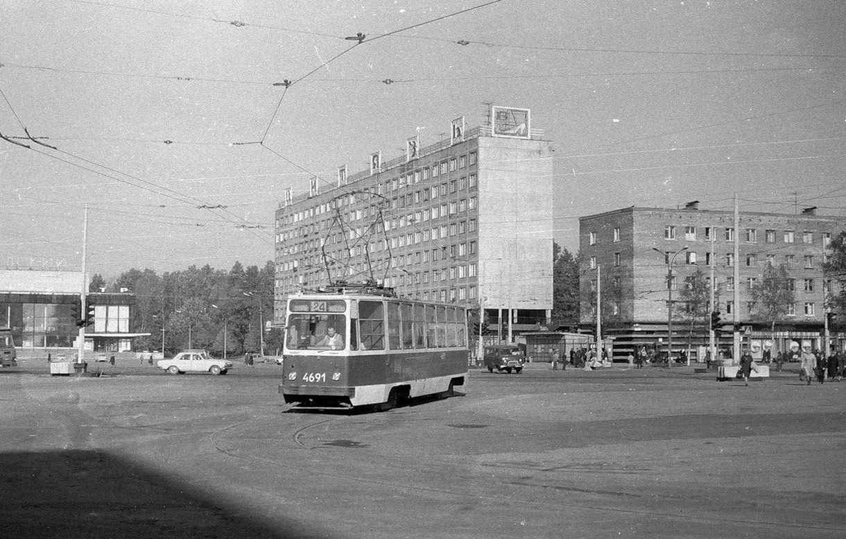 Санкт-Петербург, ЛМ-68М № 4691