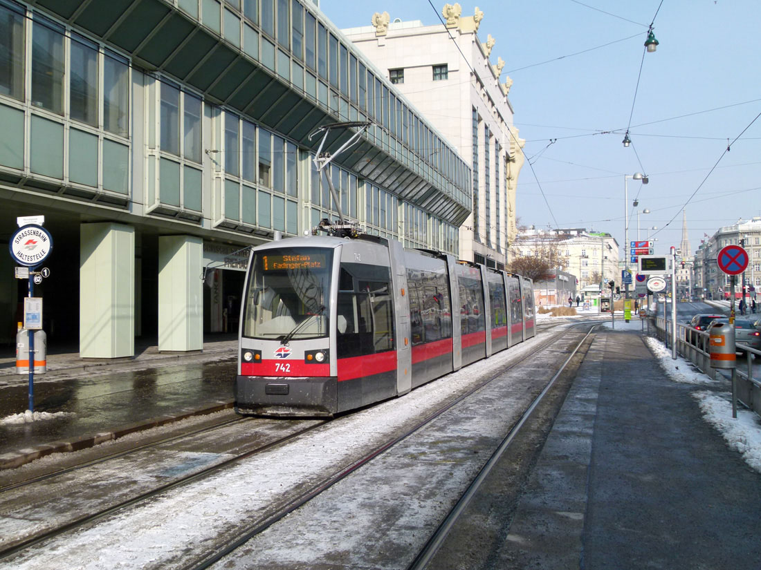 Вена, Siemens ULF-B1 № 742