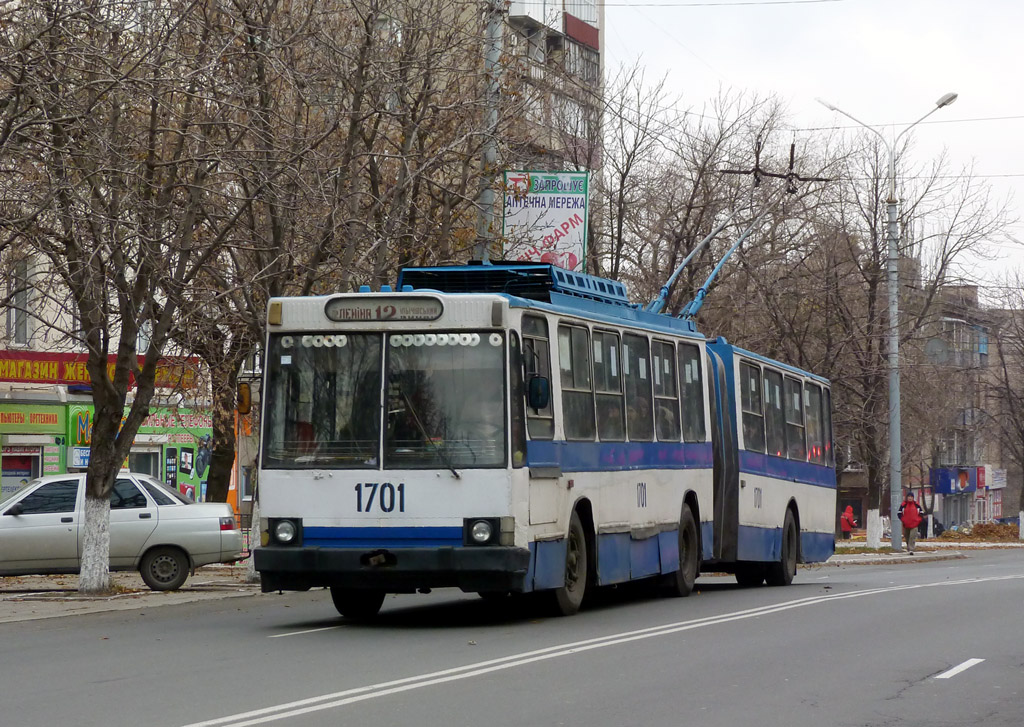 Мариуполь, ЮМЗ Т1 № 1701