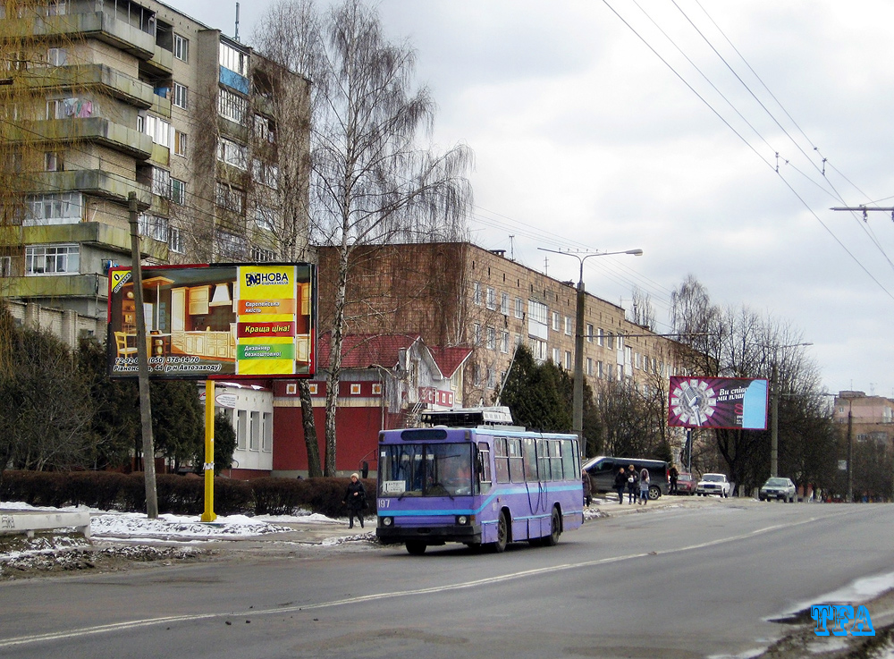 Луцк, ЮМЗ Т2 № 197