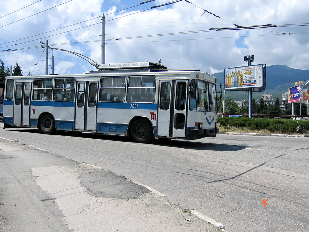 Крымский троллейбус, ЮМЗ Т2 № 7001 Крымский троллейбус, ЮМЗ Т2 № 7001
