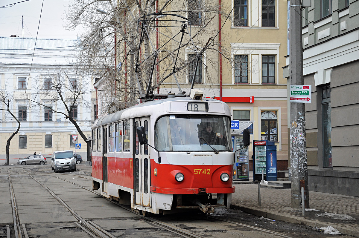 Киев, Tatra T3SU № 5742
